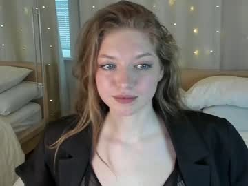 girl Cam Girls Masturbating With Dildos On Chaturbate with lizzylipsss