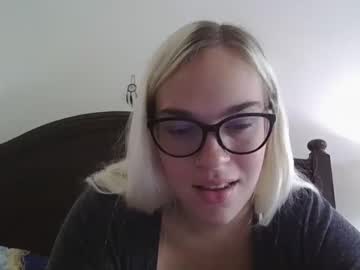 girl Cam Girls Masturbating With Dildos On Chaturbate with sophia_blue223