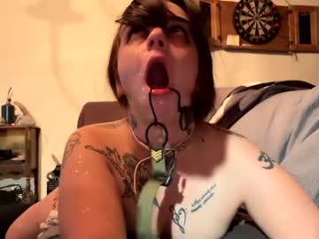 couple Cam Girls Masturbating With Dildos On Chaturbate with shysexysub24