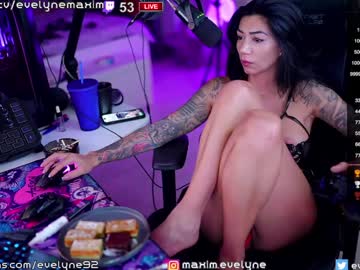 girl Cam Girls Masturbating With Dildos On Chaturbate with evelyne92