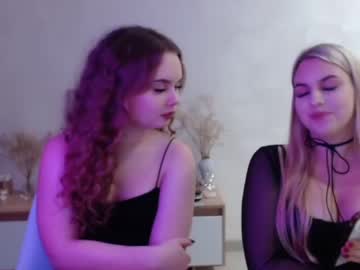 girl Cam Girls Masturbating With Dildos On Chaturbate with juliacameron