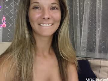 girl Cam Girls Masturbating With Dildos On Chaturbate with graciously3333