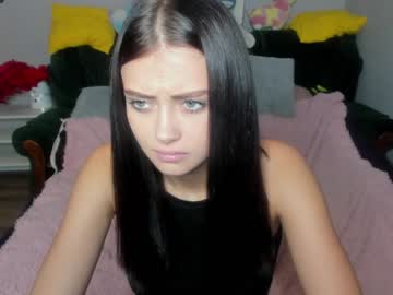 girl Cam Girls Masturbating With Dildos On Chaturbate with kira_little