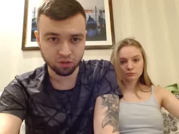 couple Cam Girls Masturbating With Dildos On Chaturbate with 69couple00