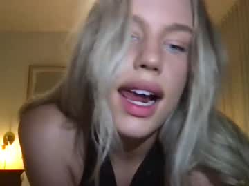 girl Cam Girls Masturbating With Dildos On Chaturbate with alexishemsworth