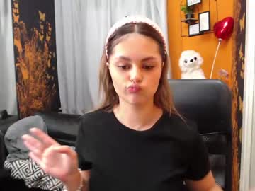 girl Cam Girls Masturbating With Dildos On Chaturbate with simply_lily