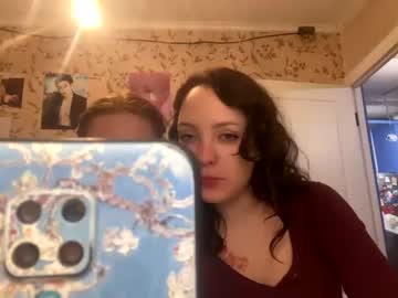 couple Cam Girls Masturbating With Dildos On Chaturbate with greedbiiitchs