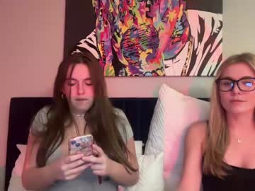 girl Cam Girls Masturbating With Dildos On Chaturbate with emilytaylorxo