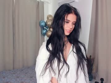girl
        elfas_cute cam image #1939594