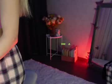 girl
        babe_bucks cam image #3528140