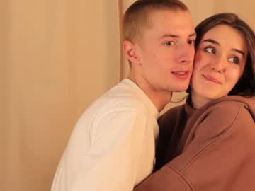 couple
        evaogkush cam image #36260