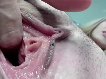girl
        courtney_luv cam image #4605441