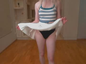 girl
        editacovey cam image #5597664