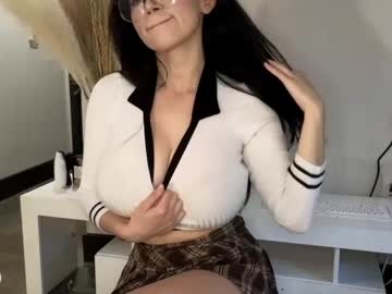 girl
        _natycutei19 cam image #3637701