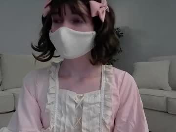 girl
        little_bella_bunny cam image #5017631