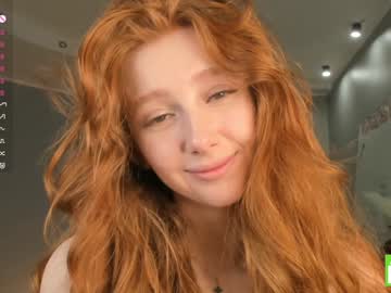 girl
        margarethowell cam image #6753857