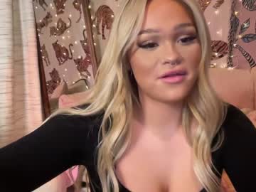 girl
        ari_02 cam image #3711532