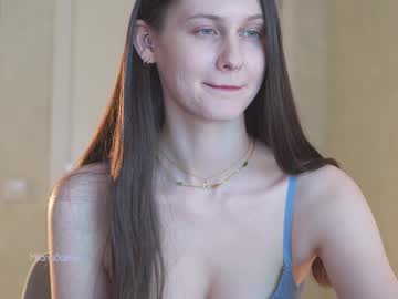 girl
        milanabaileys cam image #5713169
