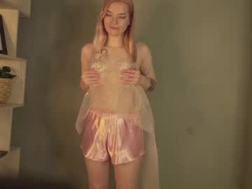 girl
        anna_breach cam image #1911360