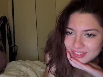 girl
        kittycherries cam image #5825589