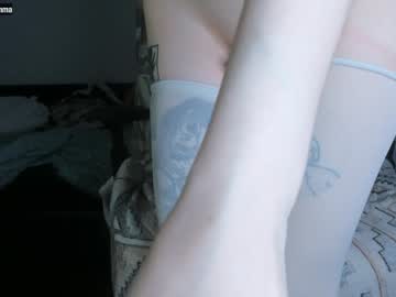 girl
        mollycemma cam image #6861892