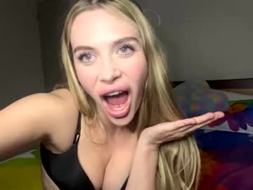 girl
        savsxy cam image #6275628