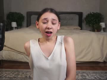 girl
        zarascarlett cam image #5615339