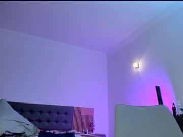 girl
        lovexxxpink cam image #1225617