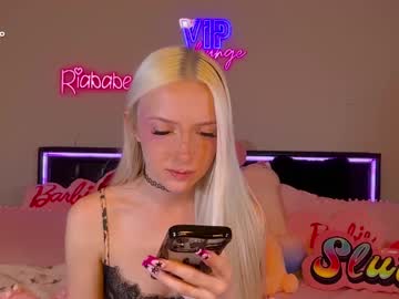 girl
        riababe cam image #6284609