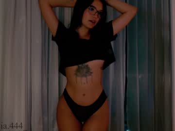 girl
        alicia_uwu cam image #1378965
