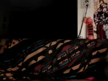 girl
        kipsy420 cam image #387442