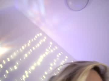 girl
        lunaink_ cam image #5566264