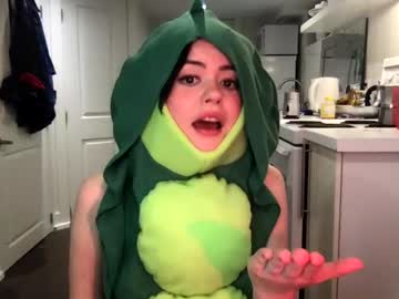 girl
        littlesugarpea cam image #1061671