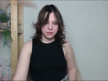 girl
        lalitacry cam image #703942