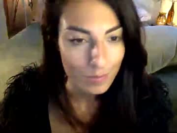 girl
        _milkandhoney_ cam image #1795652