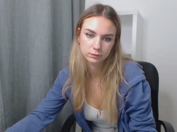girl
        whinny00 cam image #583732