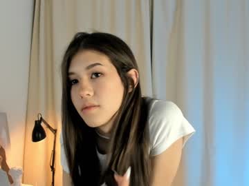 girl
        zarascarlett cam image #3005702