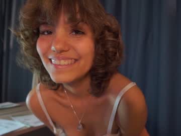 girl
        lenaelisabeth cam image #3056290