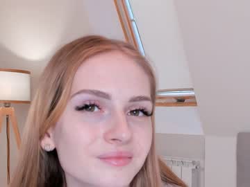 girl
        milaniapayne cam image #3147050