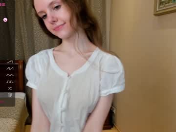 girl
        maryrogersa cam image #2422646