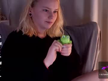 girl Cam Girls Masturbating With Dildos On Chaturbate with lime_cat_nana