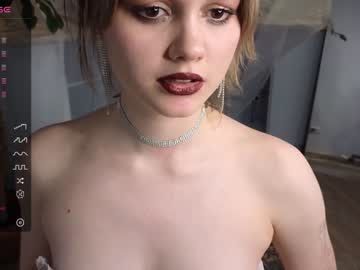 girl
        lornabyfield cam image #3541661