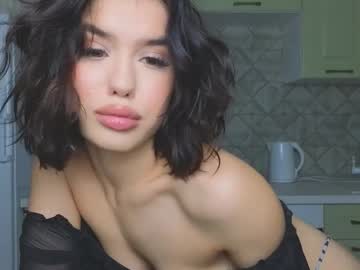 girl
        mia__lunaa cam image #5039951
