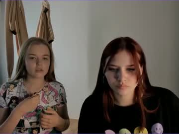 couple
        bad_bannys cam image #1932396