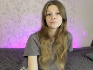 girl
        alainaestrada cam image #2707336