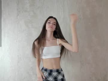 girl
        cutie_ghostie cam image #3579101