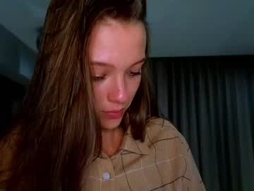 girl
        _demi_dee_ cam image #3585689