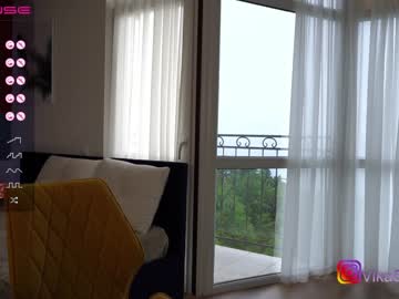 girl
        vika54784 cam image #1516658
