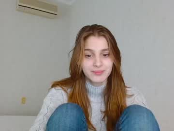 girl
        little_kitt1y_ cam image #2771693