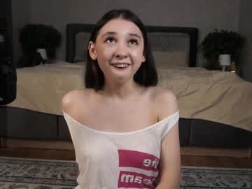 girl
        zarascarlett cam image #5915344
